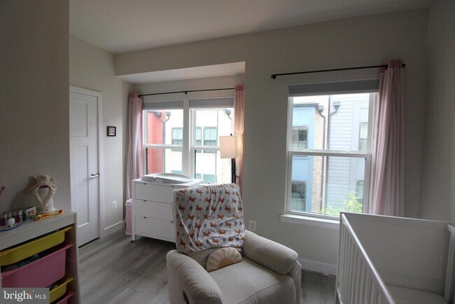 Building Photo - 6210 Monitor St