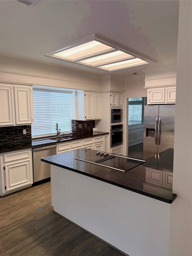 Building Photo - 2201 Summer Reef Dr