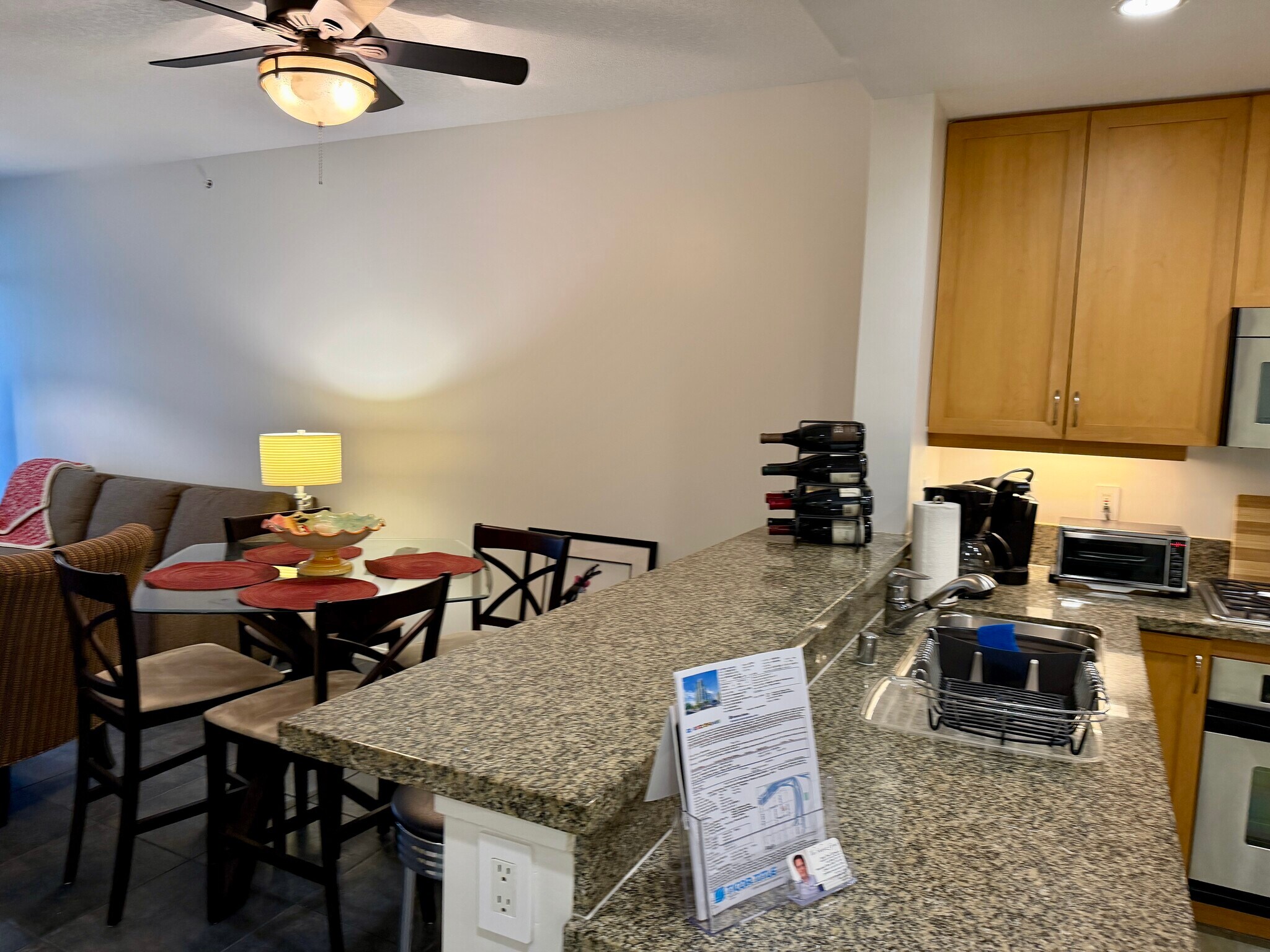 Building Photo - 850 Beech St