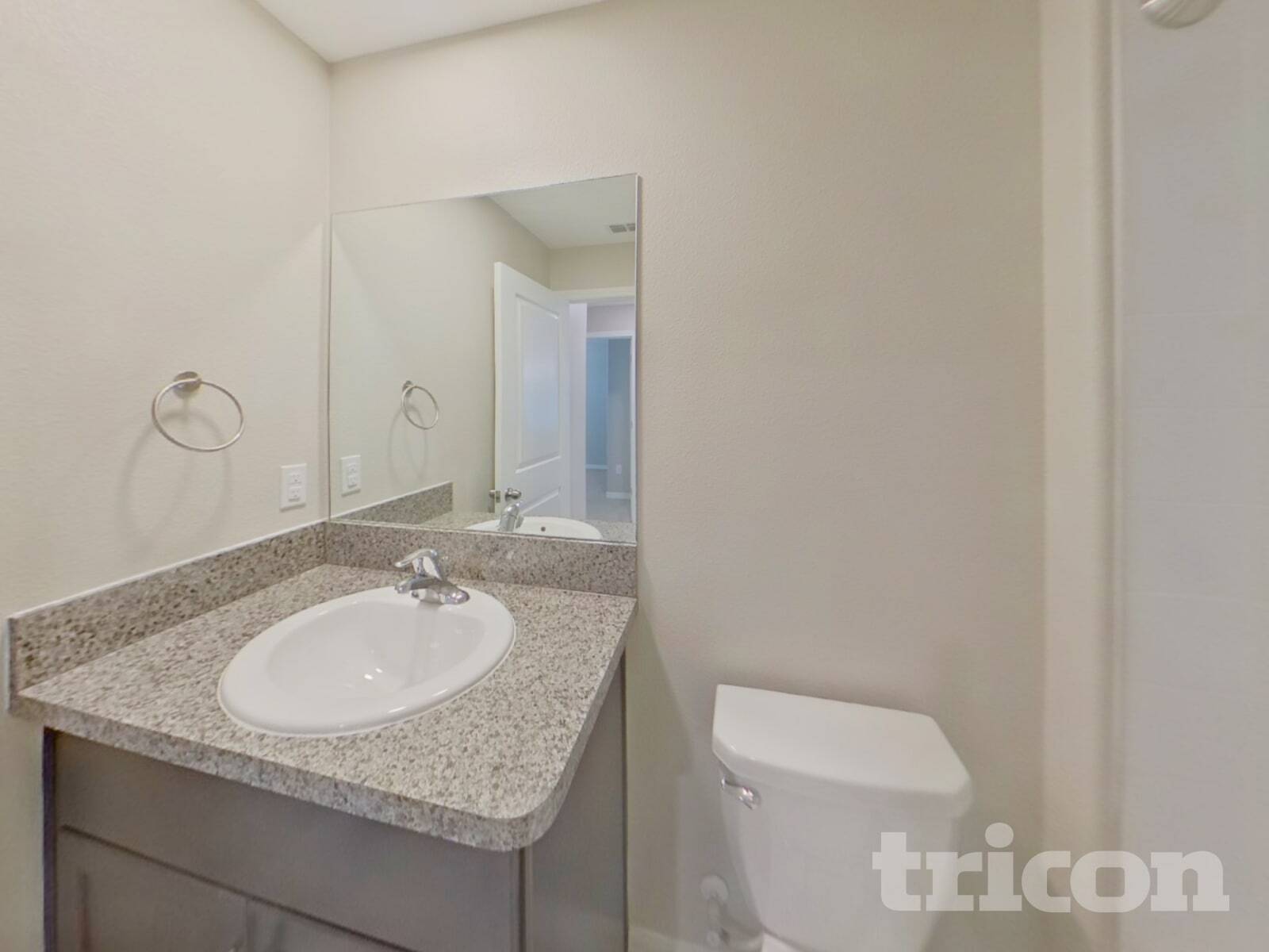 Building Photo - 5206 White Chicory Dr