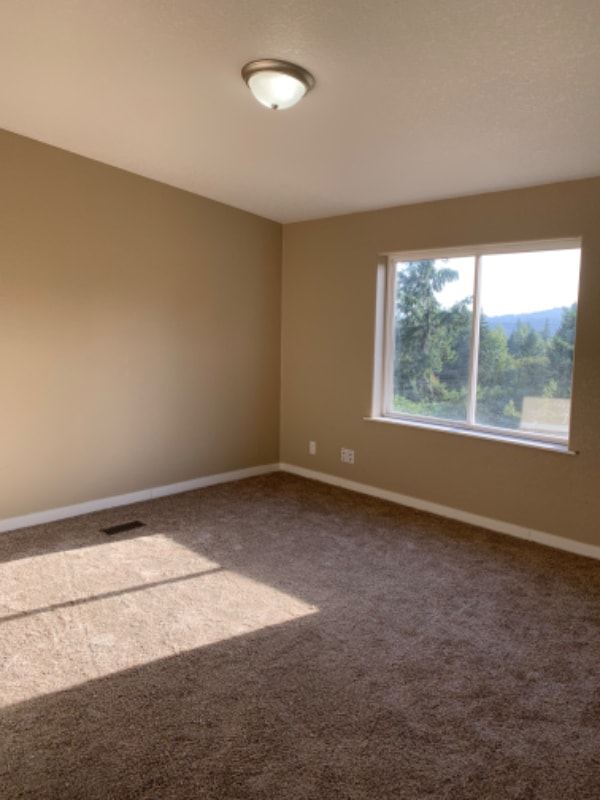 Building Photo - 276 Alpenridge Rd