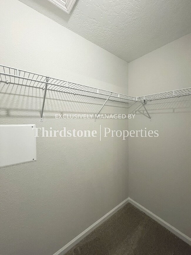 Building Photo - 1309 Pangola Dr