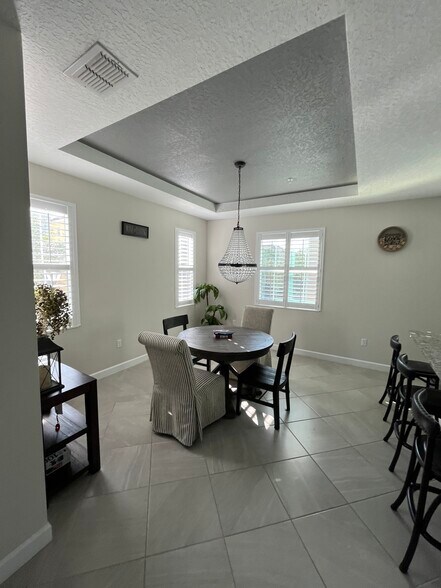 Building Photo - 891 Brutus Ter