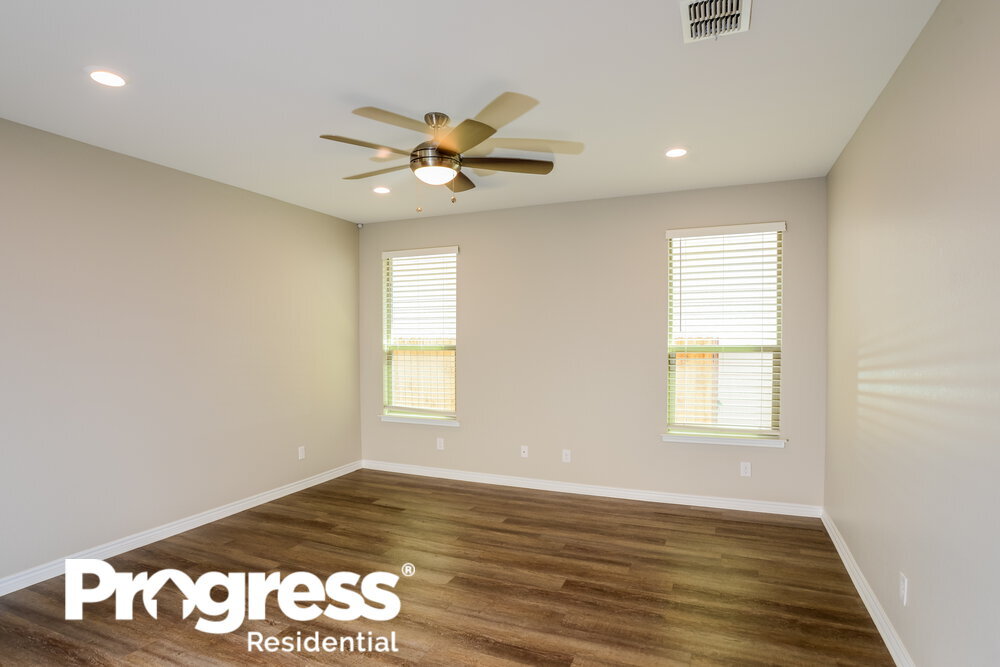 Building Photo - 8208 Victory Cove