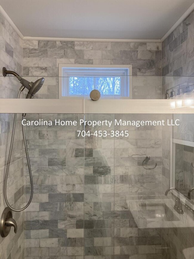 Building Photo - 7487 Pilot Cove Ct