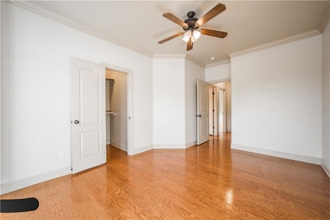 Building Photo - 3778 Prince Philipe St