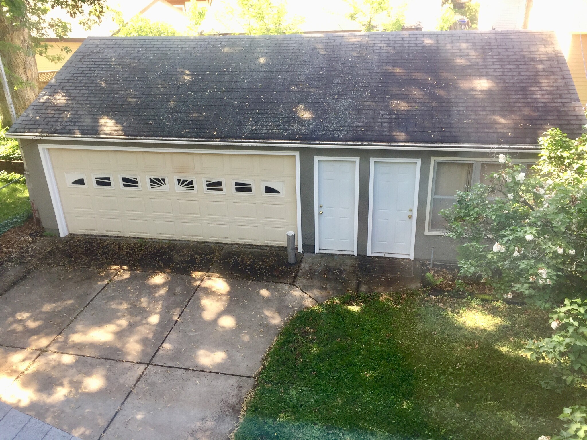 Two-car garage with three-season porch - 1448 Albany Ave