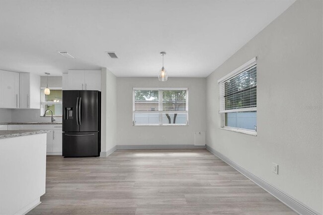 Building Photo - 1040 Britton St