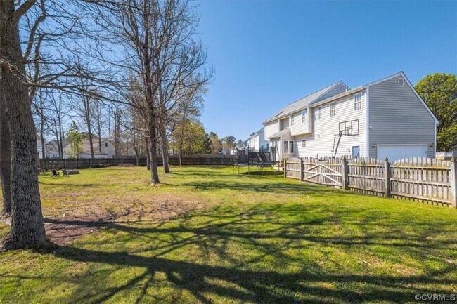 Building Photo - 14031 Mountshire Ln