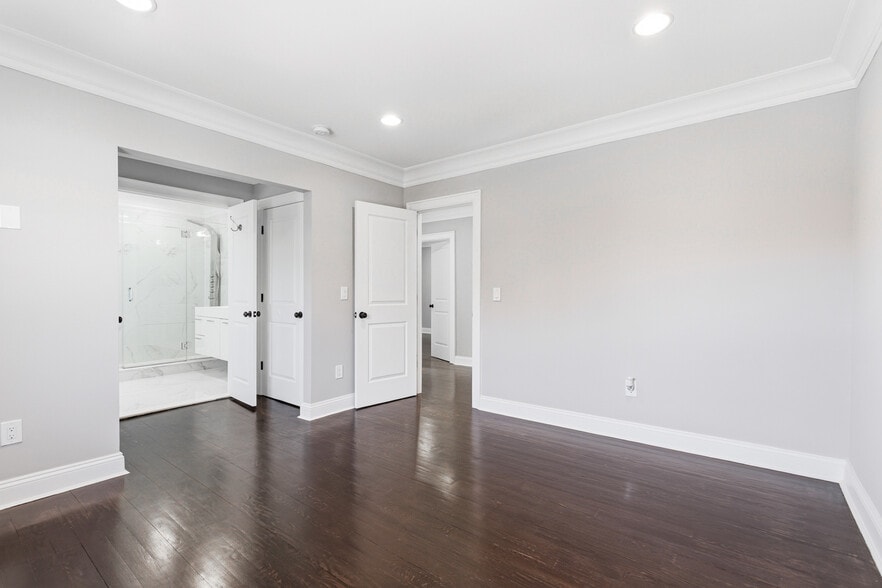 Building Photo - 54 Lawton Ave