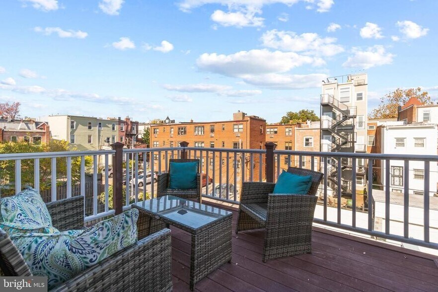 Building Photo - 1429 Clifton St NW