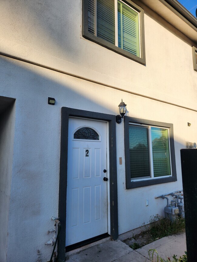 Building Photo - 25207 Frampton Ave