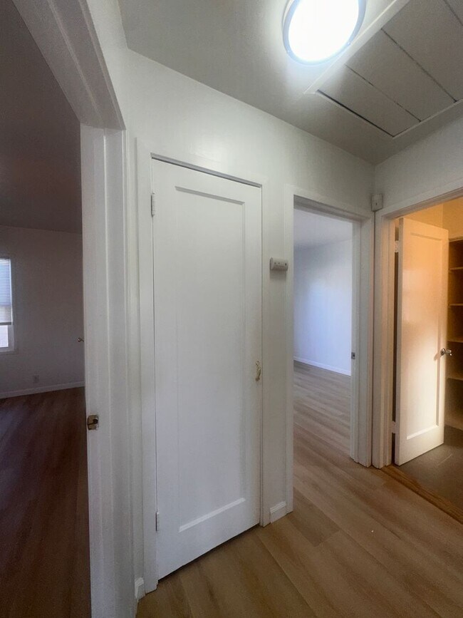 Building Photo - Newly Remodeled 3BD House with Porch, Shed...