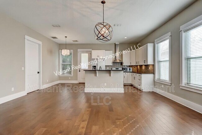 Building Photo - 1228 Willow Ct