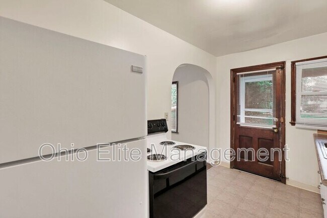Building Photo - 53 S Burgess Ave