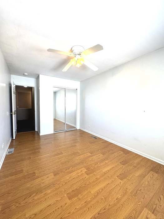 Building Photo - 347 Meadow Green Ln