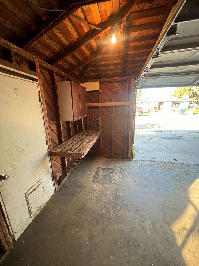 Building Photo - Spacious 2-Bedroom Home with Private Yard,...