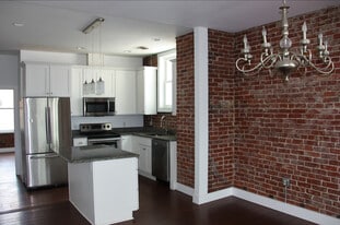 Building Photo - 2703 Penn Ave