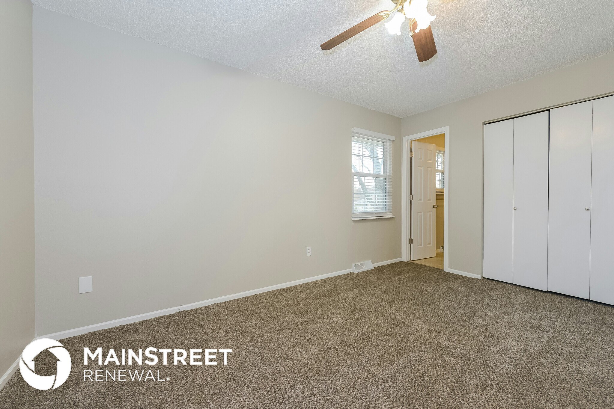 Building Photo - 504 SW Shamrock Pl