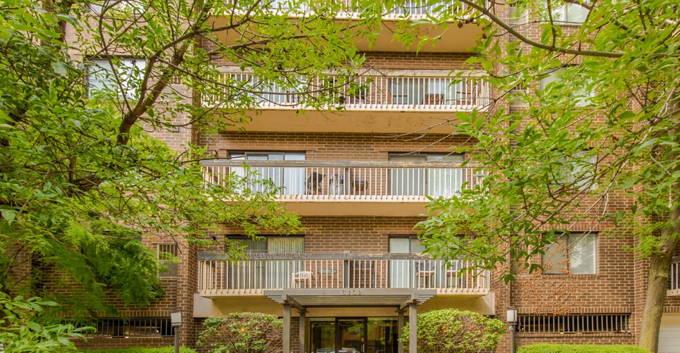 Building Photo - 6102 N Sheridan Rd