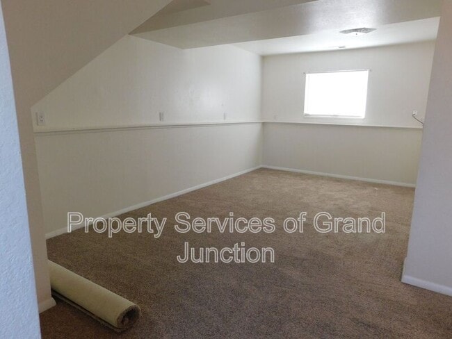 Building Photo - 2776 Grant Ct