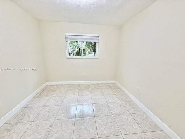 Building Photo - 6708 Camelia Dr