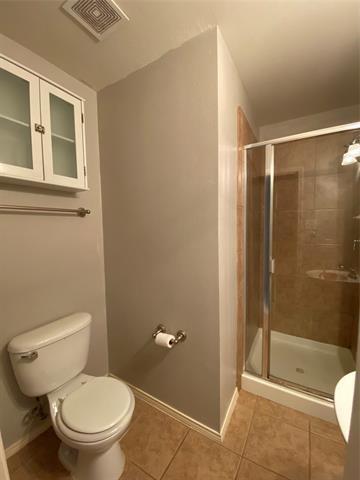 Building Photo - 9300 Hunter Chase Dr