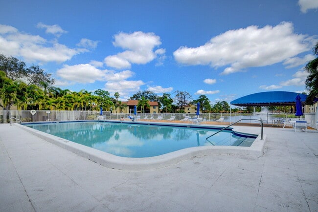 Building Photo - 511 Shady Pine Way