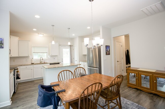 Building Photo - "Spacious 4 Bed, 2.5 Bath Rental in Vass, ...