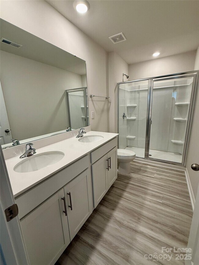 Building Photo - 5141 Hyrule Dr