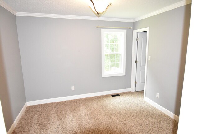 Building Photo - Coming Soon~ 3 Bedroom and 2 Bath- Great Outdoor Space (Pets Negotiable)