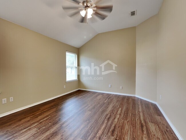 Building Photo - 3525 Beatriz Dr