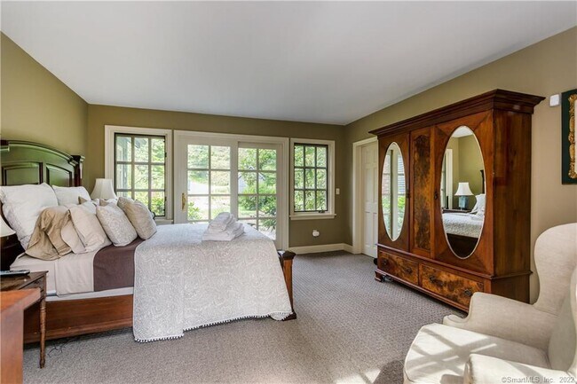 Building Photo - 21 Jericho Rd N