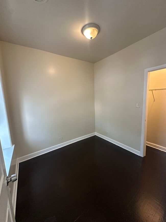 Building Photo - 4040 W Polk St