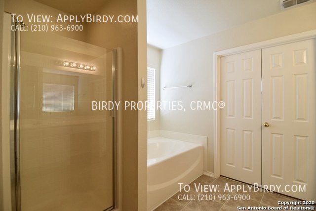 Building Photo - 410 Point Vly San Antonio, TX