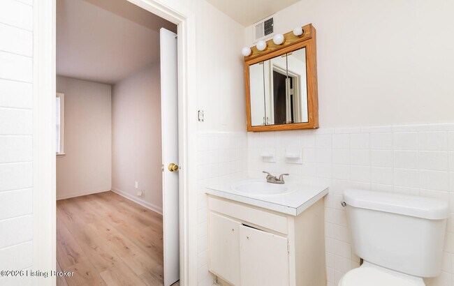 Building Photo - 2515 Brownsboro Rd