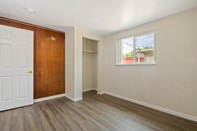 Building Photo - 335 Raffetto Dr