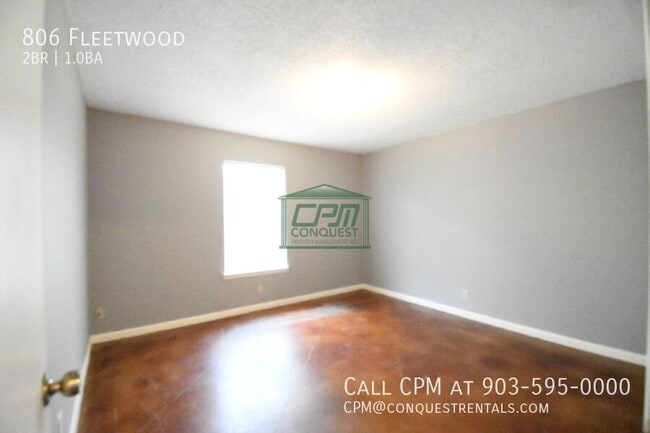 Building Photo - 806 Fleetwood-
