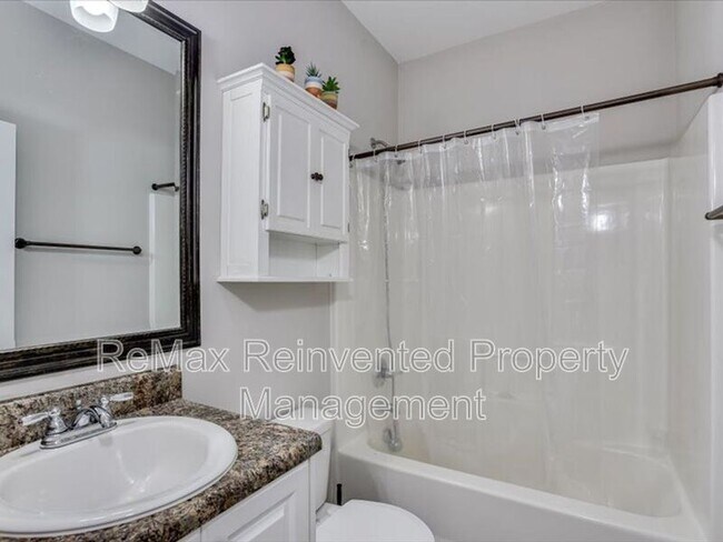 Building Photo - 314 Bella Rose Dr