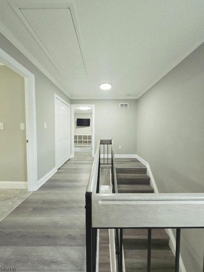 Building Photo - 14 Chelsea Way