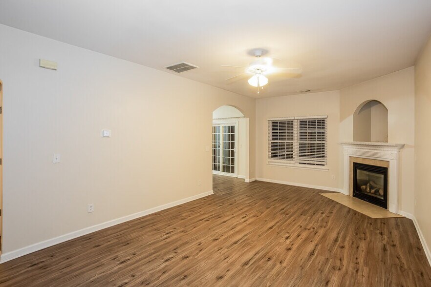 Building Photo - 3043 Clover Rd NW