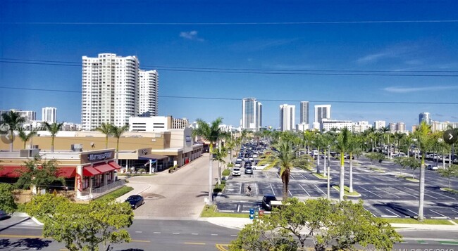 Primary Photo - 1333 E Hallandale Beach Blvd