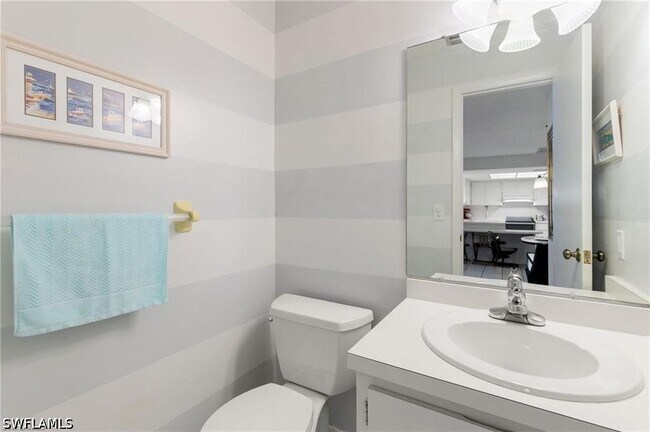 Building Photo - 751 Orchid Ct