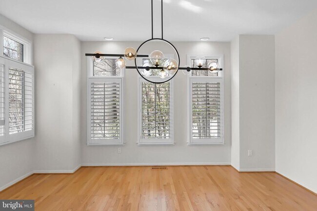 Building Photo - 1460 Waterfront Rd