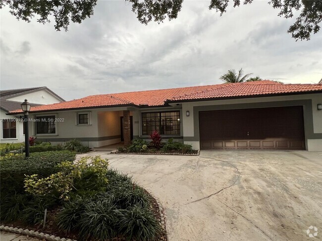 Building Photo - 8321 NW 167th Ter
