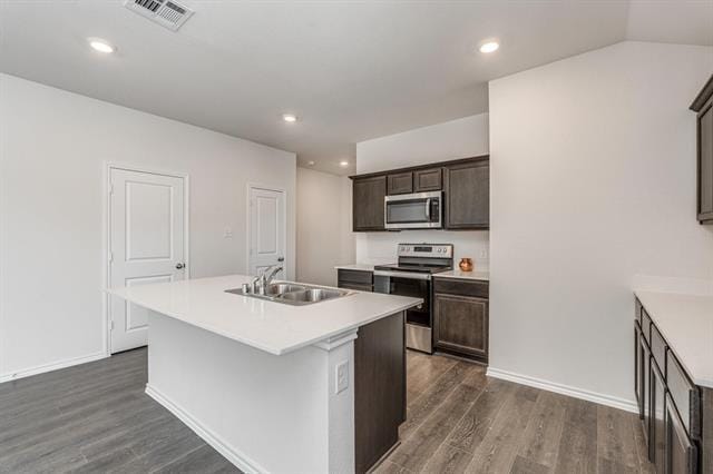 Building Photo - 2125 Croton Ave