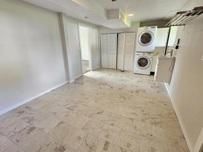 Building Photo - 2809 Banbury Rd