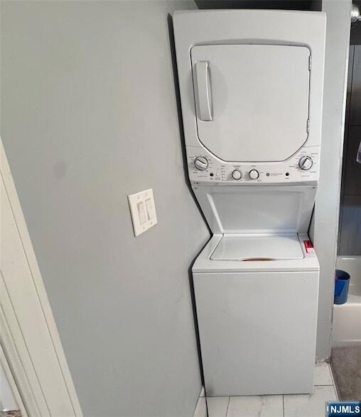 Building Photo - 126 Riverside Ave