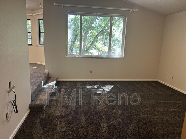 Building Photo - 1106 Happy Valley Ct