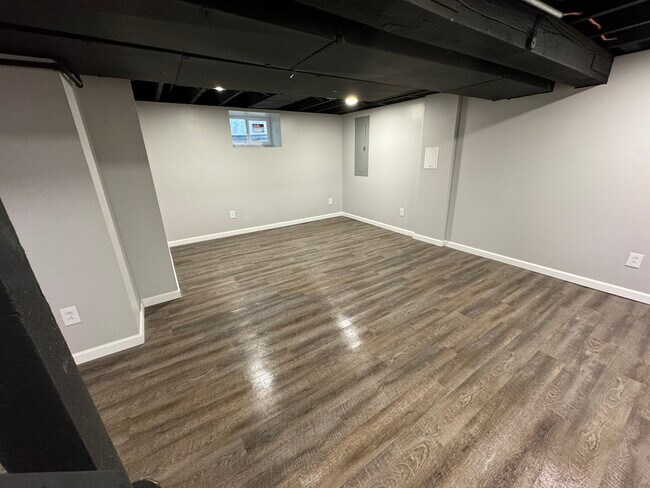Bonus Area - 206 S 16th St